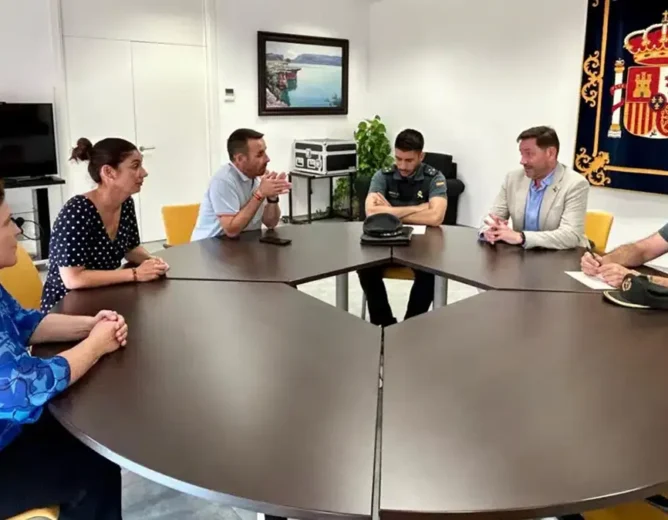 Broceño refuerza la coordinación con El Robledo en seguridad y recuperación tras la borrasca Leonardo